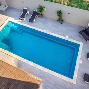 Yalarent Caesar's With Private Pool וילה